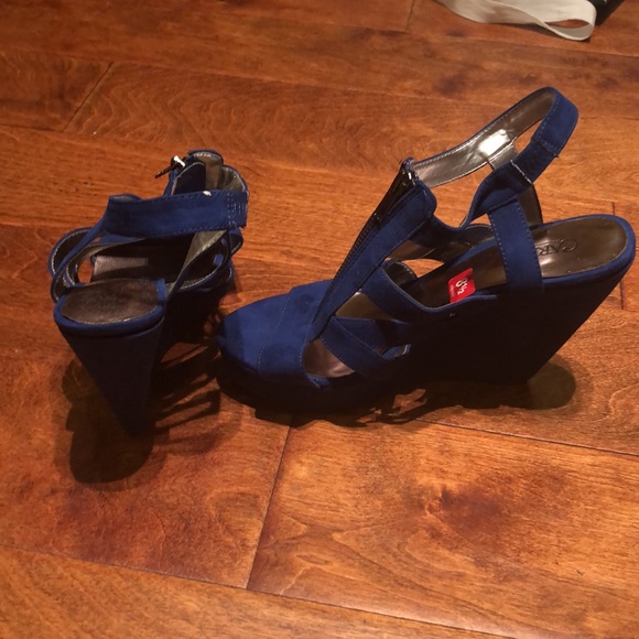 Carlos Wedges - Picture 2 of 7